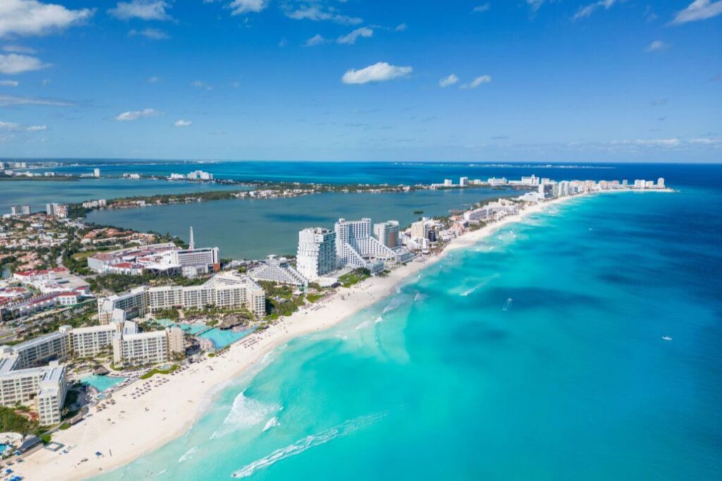 Cancún Sozinha: Um Bolo que Virou uma Aventura Inesquecível